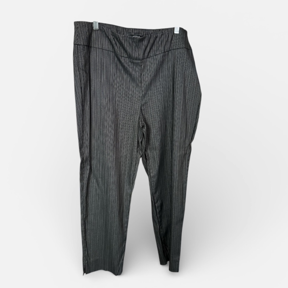 Zach & Rachel woman ultimate fit pull on pants size 16 W black gray